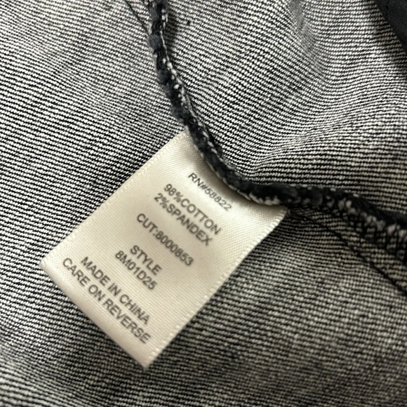 Max Studio Womens Denim Moto Jacket Sylvie Size XS Black Dark Wash Loose Fit NWT - Picture 12 of 16